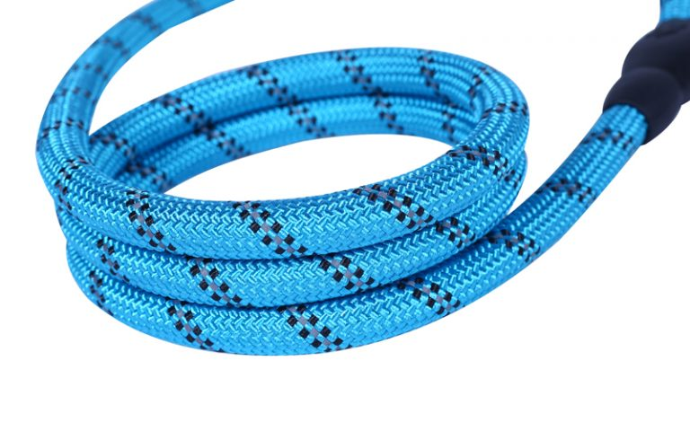 Fashion Designed Rope Pet Lead Reflective Climbing Nylon Dog Leash with a Locking Carabiner